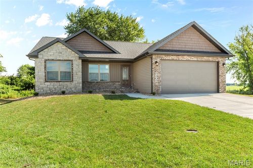 2829 Beth Ann Ct, Pontoon Beach, IL, 62040-6932 | Card Image