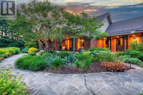 18 Fox Run Dr, Guelph, ON, N0B2J0 | Card Image