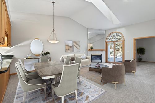 801 Southcross Dr E, Burnsville, MN, 55306-6318 | Card Image