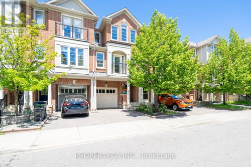 34 Ferguson St, Scarborough, ON, M1L0C2 | Card Image
