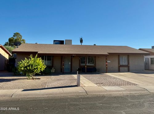 8151 W Westview Dr, Phoenix, AZ, 85033-2340 | Card Image