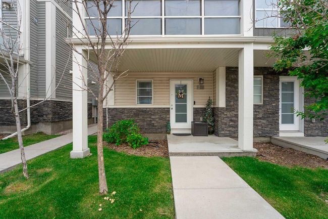 610 Redstone View Ne, Townhouse with 2 bedrooms, 3 bathrooms and 2 parking in Calgary AB | Image 4