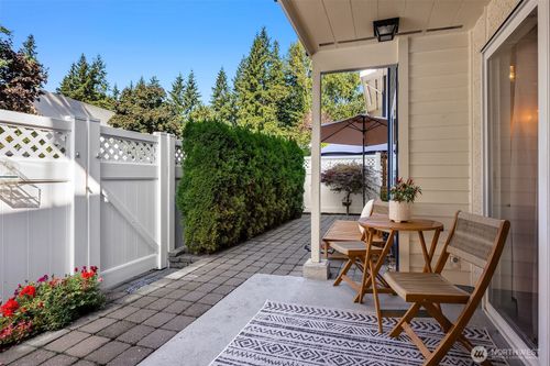 apt-b103-831 126th Pl Ne, Bellevue, WA, 98005-3247 | Card Image