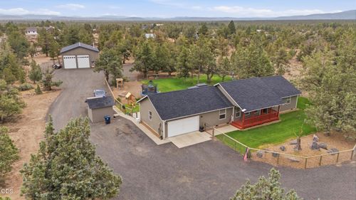 4444 Ne 40th St, Redmond, OR, 97756-8551 | Card Image