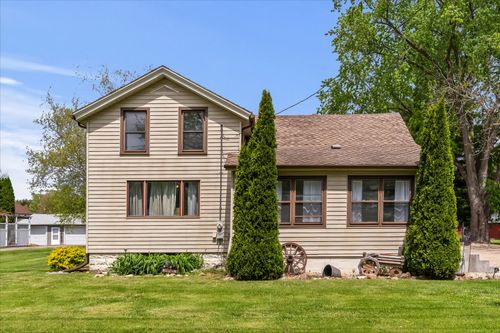 440 E Lasalle St, Somonauk, IL, 60552-9562 | Card Image