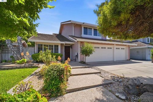 32760 Orick St, Union City, CA, 94587-5419 | Card Image