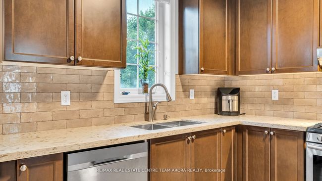38 Intrigue Trail, House other with 4 bedrooms, 3 bathrooms and 2 parking in Brampton ON | Image 19