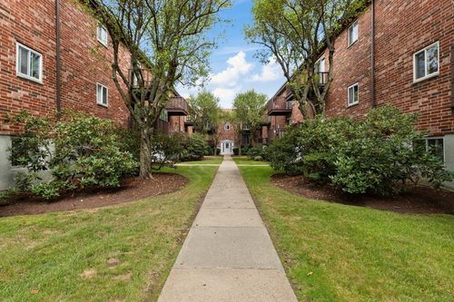 1-38 Westgate Rd, Chestnut Hill, MA, 02467-3422 | Card Image