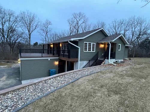 25130 Valley Dr Drive, Bettendorf, IA, 52722 | Card Image