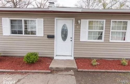 148 Saint James Ln, East Saint Louis, IL, 62206-1827 | Card Image