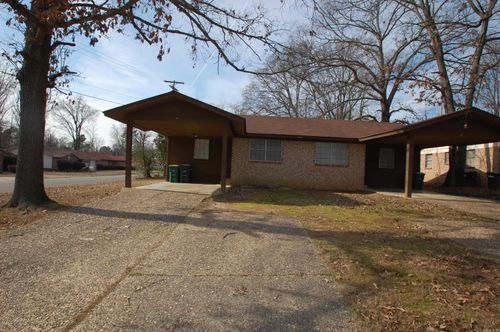 8205 Woodview Dr E, Sherwood, AR, 72120-4125 | Card Image