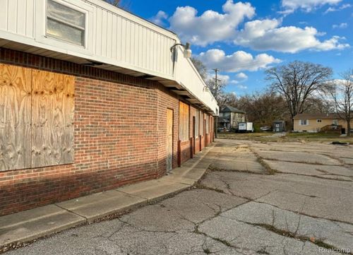 3102 M L King Avenue, Flint, MI, 48505 | Card Image