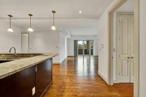 4 Cherokee Blvd, CHATTANOOGA, TN, 37405-3990 | Card Image
