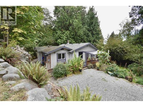 776 Geddes Rd, Roberts Creek, BC, V0N2W6 | Card Image