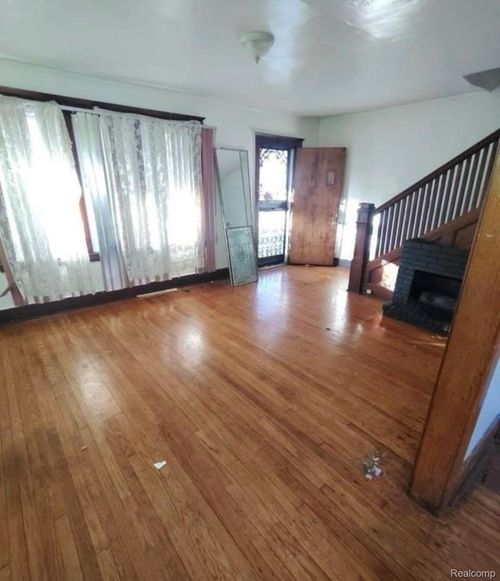 6534 Firwood St, Detroit, MI, 48210-1362 | Card Image