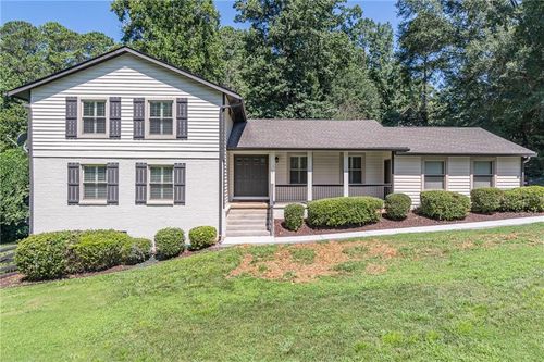 9630 Pine Thicket Way, Roswell, GA, 30075-4332 | Card Image