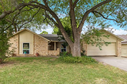 1016 Hazelwood Dr, Mansfield, TX, 76063-2535 | Card Image
