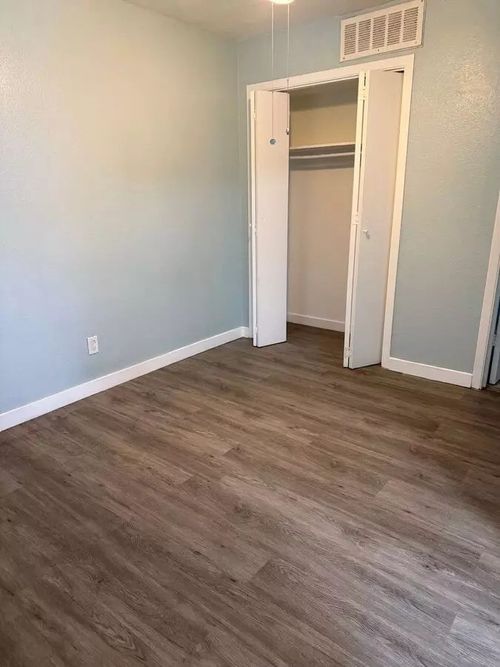 307-101-313 Rolston Rd, Irving, TX, 75060-2440 | Card Image
