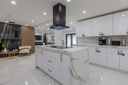 2633 Taft St, Hollywood, FL, 33020-2946 | Card Image