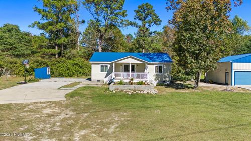 490 Vineyard Lndg, Bolivia, NC, 28422-8988 | Card Image