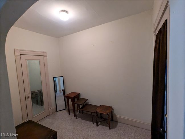 First-Floor entrance with closet | Image 6