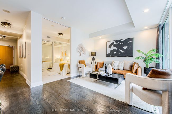 416 - 1 Bedford Rd, Condo with 2 bedrooms, 2 bathrooms and null parking in Toronto ON | Image 9