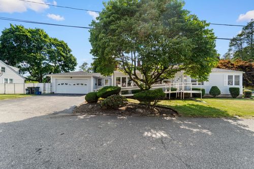 11 Hemlock Dr, Johnston, RI, 02919-6915 | Card Image
