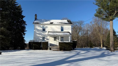 6242 Knowlesville Rd, Oakfield, NY, 14125-9431 | Card Image