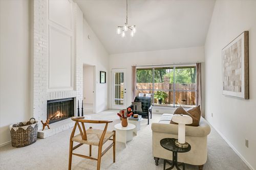 3718 Williamsburg Circle, Austin, TX, 78731 | Card Image