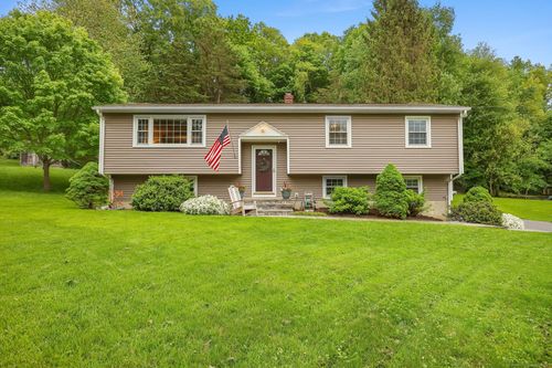8 Brookview Ct, Bethel, CT, 06801-1246 | Card Image