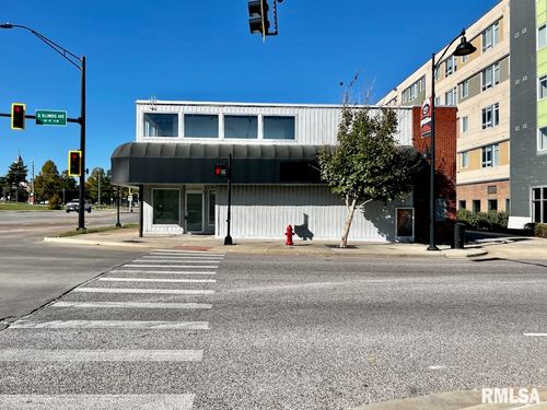 718 S Illinois Ave, Carbondale, IL, 62901-2819 | Card Image