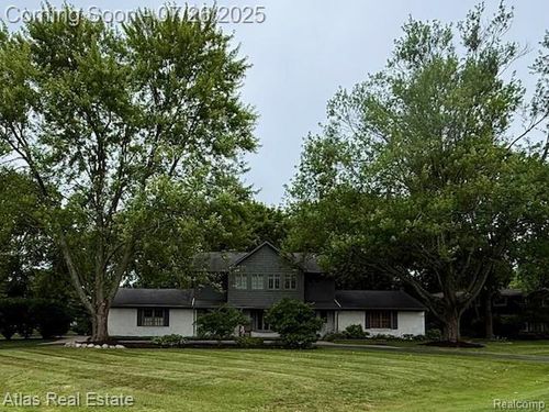 5308 Echo Rd, Bloomfield Hills, MI, 48302-2711 | Card Image