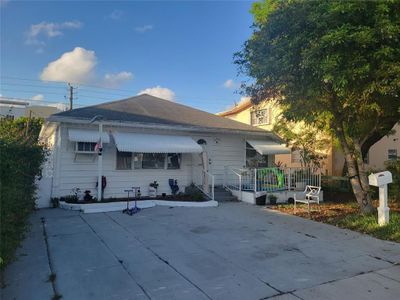 1711 Jackson St, House other with 3 bedrooms, 2 bathrooms and null parking in Hollywood FL | Image 1