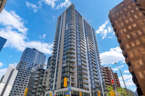 702-340 Queen St, Ottawa, ON, K1R0G1 | Card Image