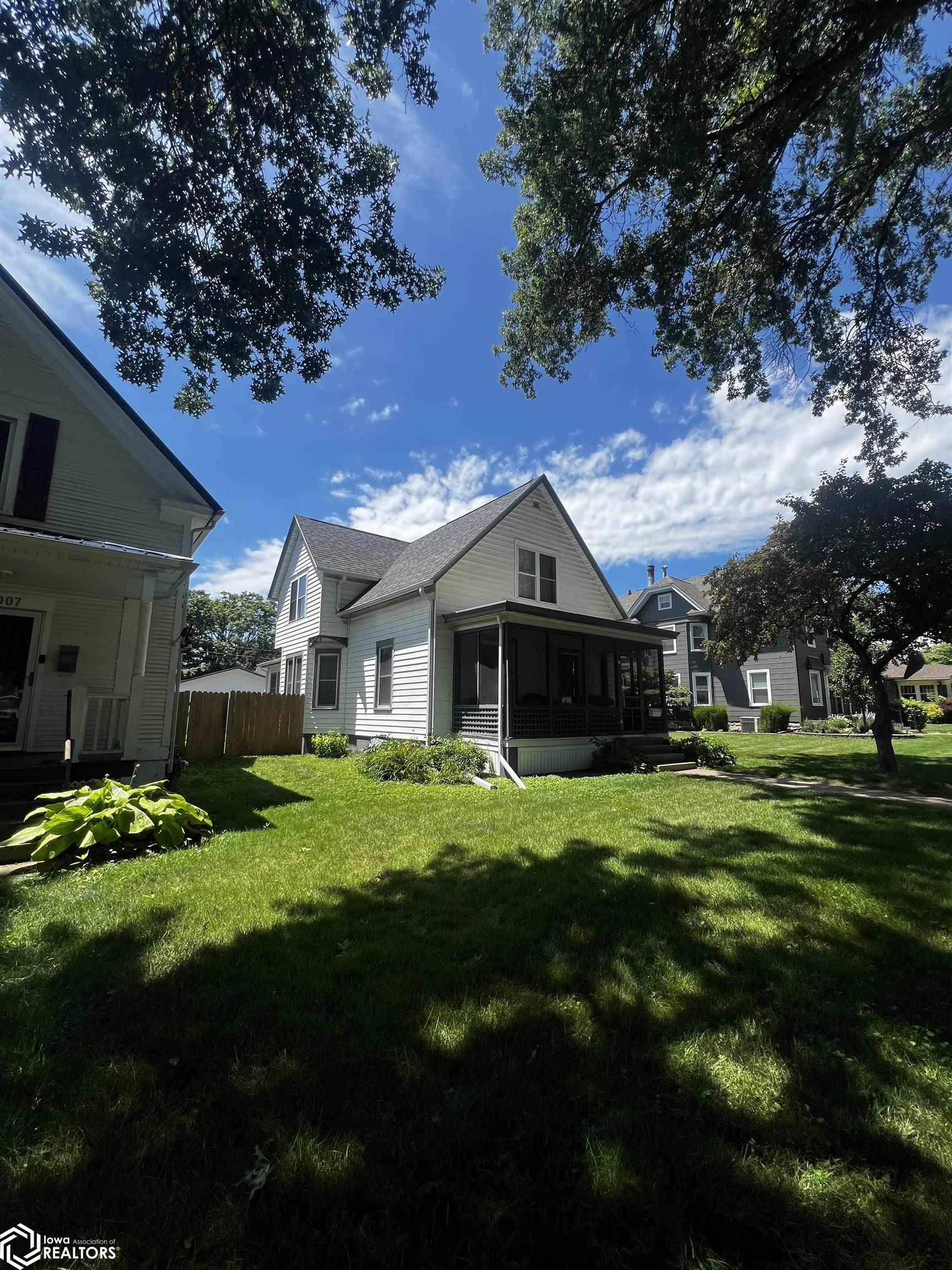 Highland Ave, Burlington, IA 52601