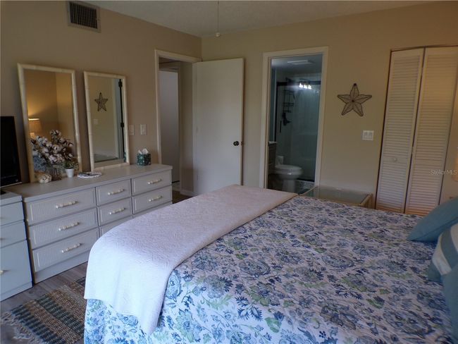 APT-210 - 756 White Pine Tree Rd, Condo with 2 bedrooms, 2 bathrooms and null parking in Venice FL | Image 17