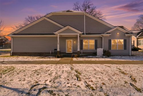 1710 Carlisle St, Howell, MI, 48855-6451 | Card Image