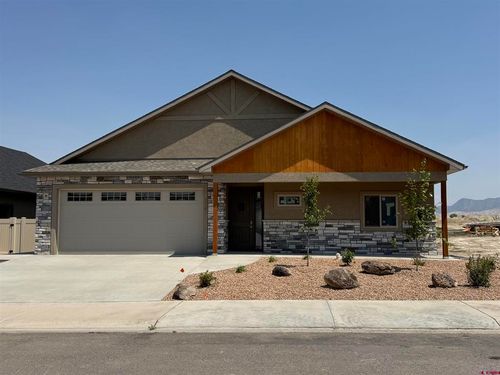 3341 Kestrel Loop, Montrose, CO, 81401-7454 | Card Image