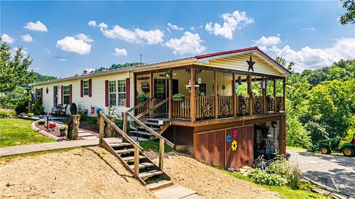 132 Dewey Ave, Spraggs, PA, 15362-1076 | Card Image