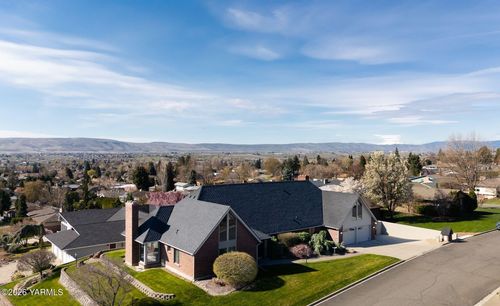 6102 Douglas Dr, Yakima, WA, 98908-2740 | Card Image