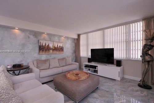 1104-18041 Biscayne Blvd, Aventura, FL, 33160-5250 | Card Image