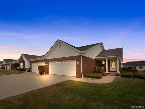 49-464 Newcastle Ln, Romeo, MI, 48065-4825 | Card Image