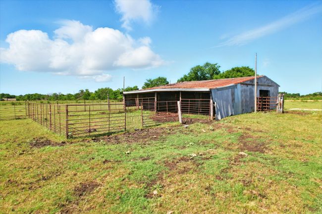 7321 Donald Rd, House other with 3 bedrooms, 2 bathrooms and null parking in Krum TX | Image 20