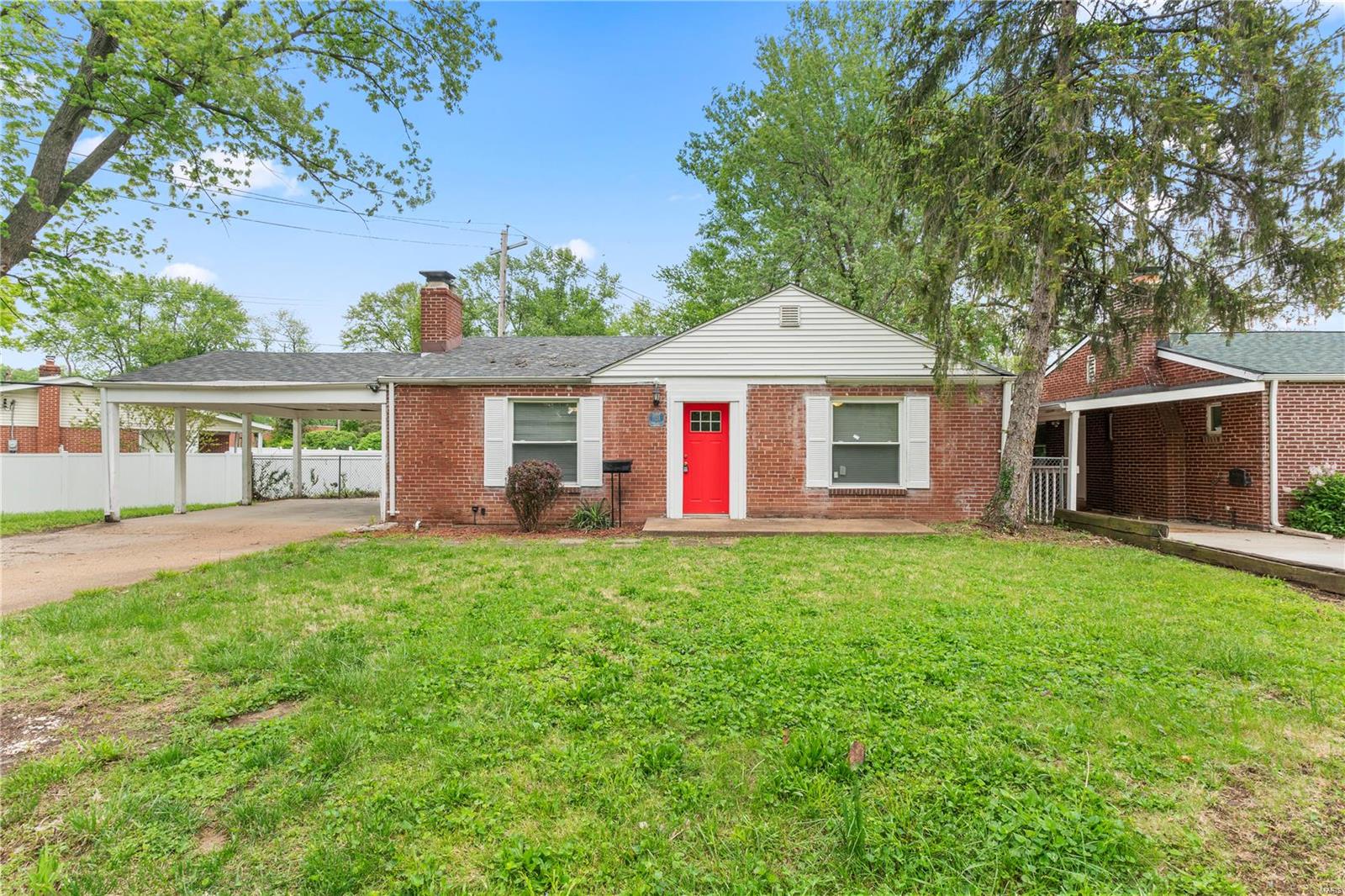 Mona Dr, Saint Louis, MO 63130