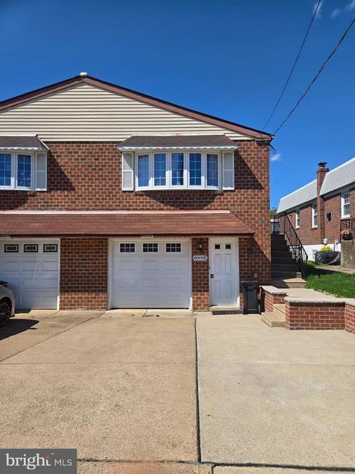 e-8008 Crispin St, PHILADELPHIA, PA, 19136-2606 | Card Image