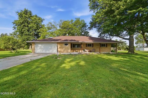 1678 N Smith Dr, Genoa, OH, 43430-1151 | Card Image