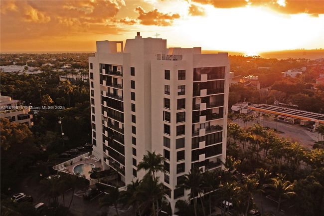 APT-8A - 77 Crandon Blvd, Condo with 2 bedrooms, 2 bathrooms and null parking in Key Biscayne FL | Image 31