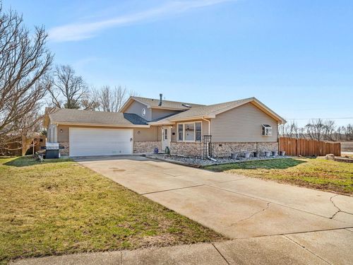 801 Phyllis Dr, Wilmington, IL, 60481-1657 | Card Image