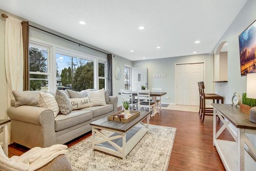 17520 11th Ave N, Plymouth, MN, 55447-3433 | Card Image