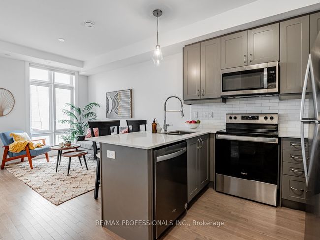 4 - 713 Lawrence Ave W, Condo with 2 bedrooms, 2 bathrooms and null parking in North York ON | Image 5